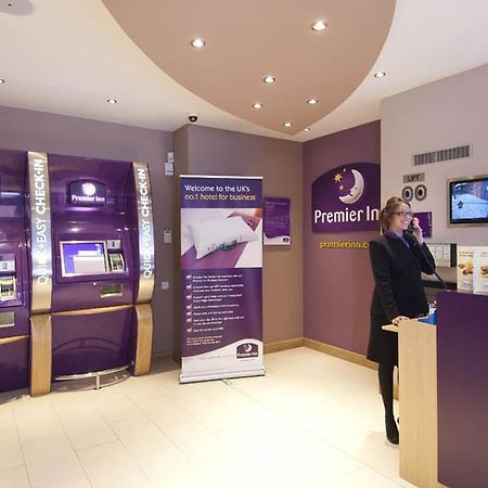 Premier Inn Manchester Bury Exteriér fotografie