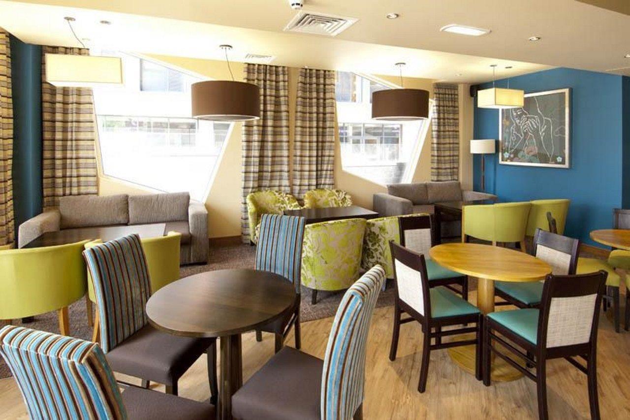 Premier Inn Manchester Bury Exteriér fotografie